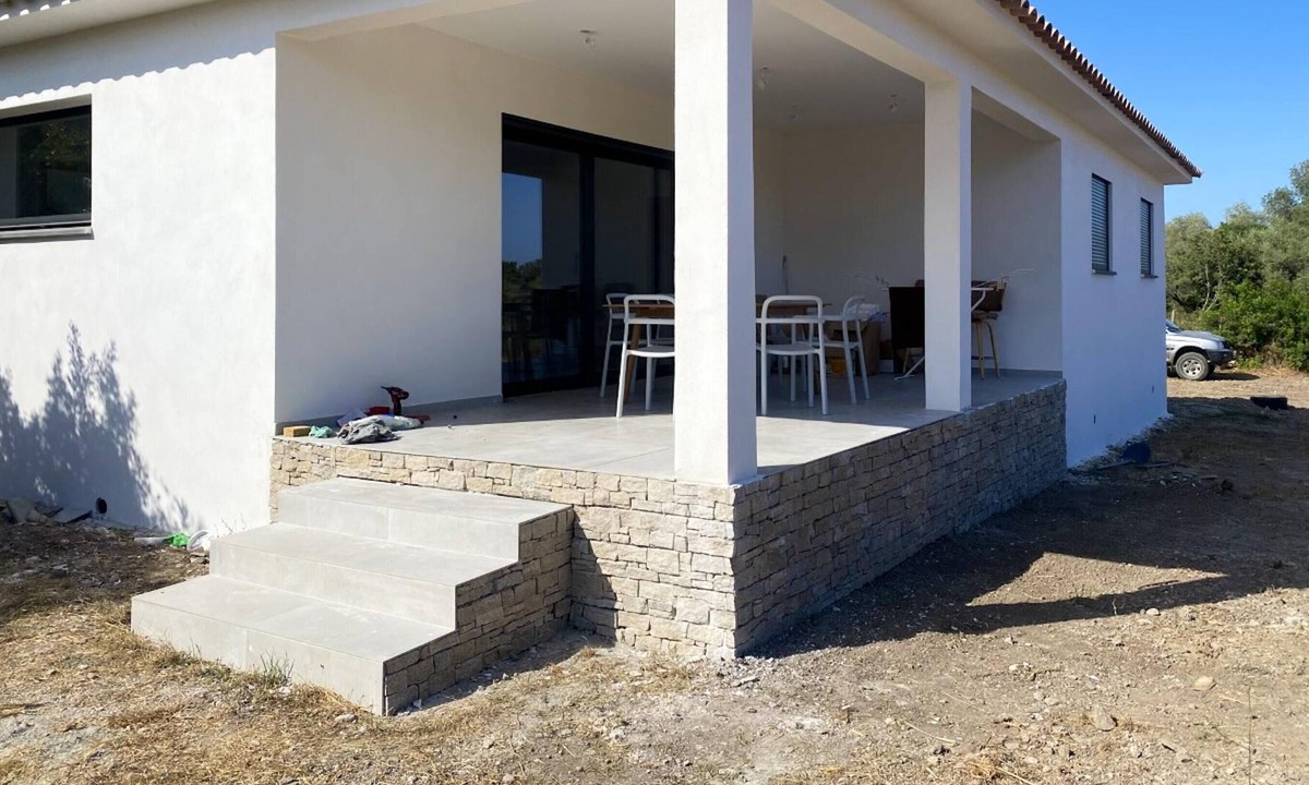 Serra-di-Fiumorbo House | Homerez - Nice house with garden and terrace & Wifi