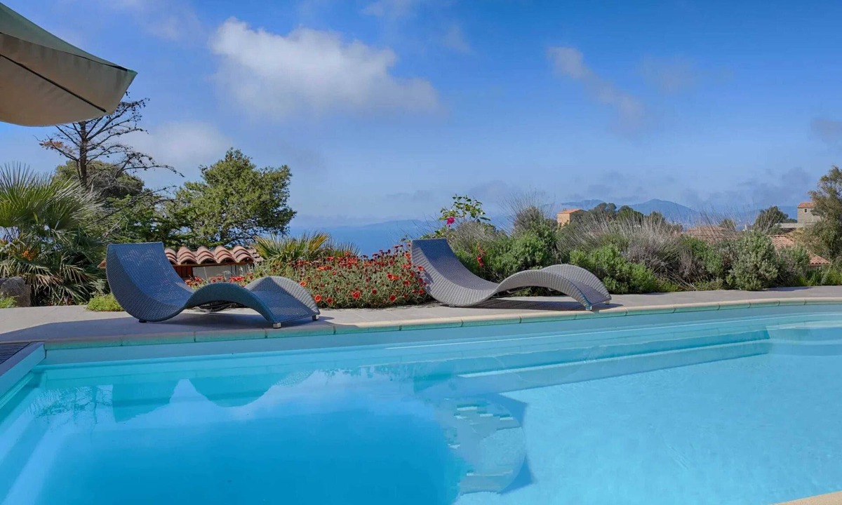 Coti-Chiavari Villa | Homerez - Villa Coti-Chiavari