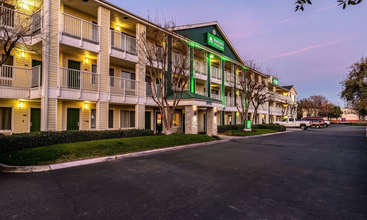 Fresno Hotel | HomeTowne Studios by Red Roof Fresno - West