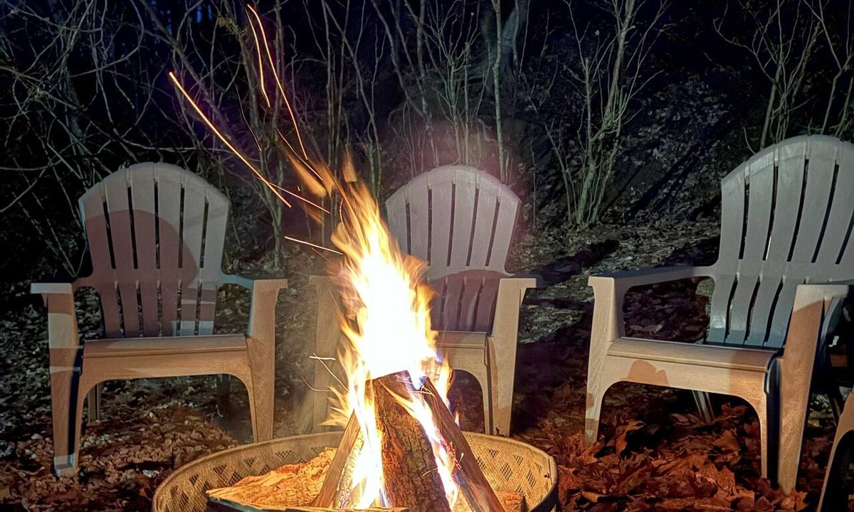 Clay City House | Hot Tub! Fire pit! Picnic area & Grill! View Hardwicks Creek Haven@RRG