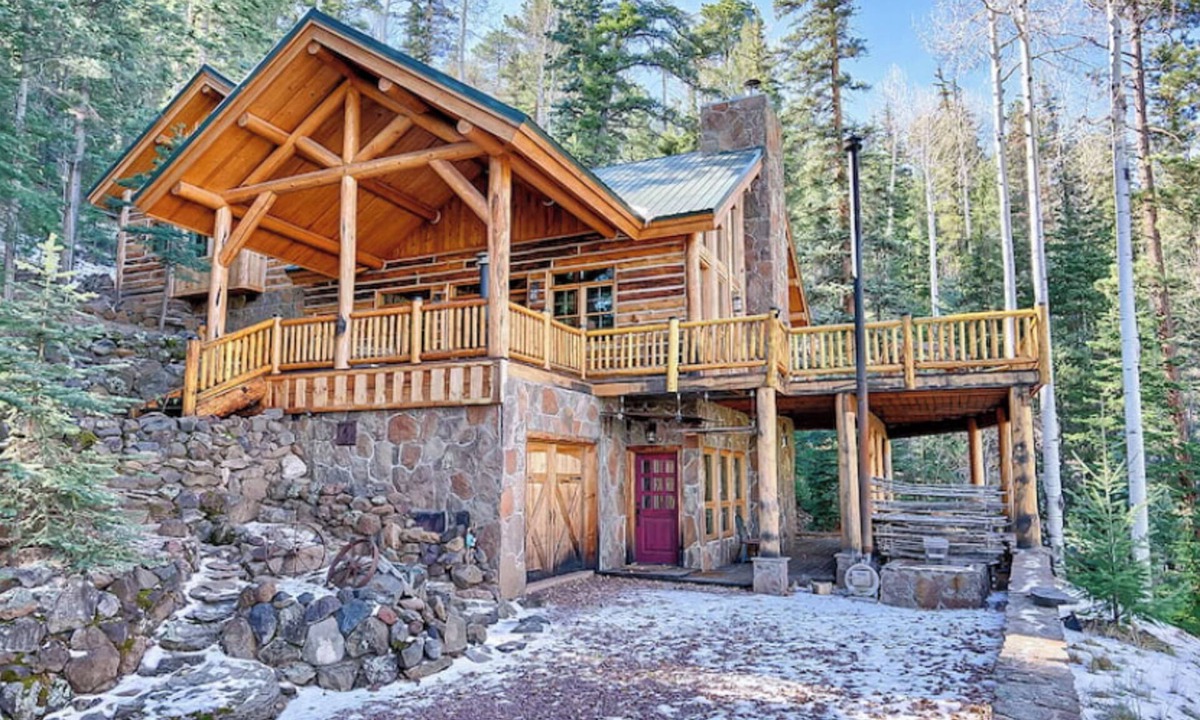 Greer House | Hot Tub & Mtn Views: Woodsy Cabin in Greer
