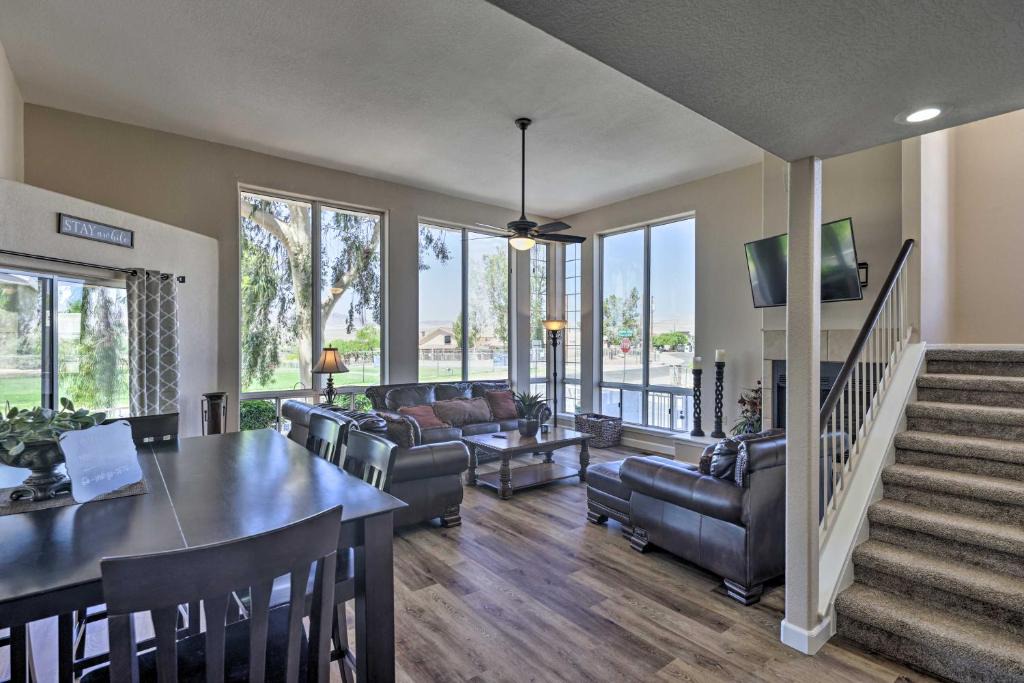Bullhead City House | Hot Tub & River Views! Family Gem in Bullhead City