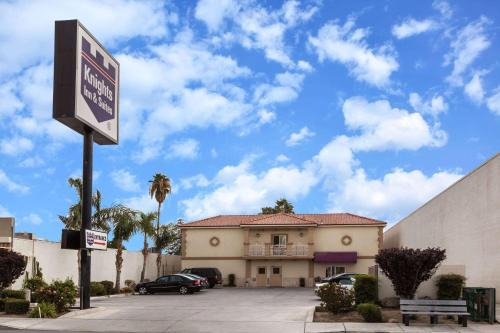 Bakersfield Hotel | Howard Johnson by Wyndham Bakersfield