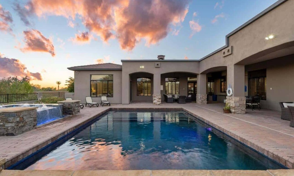 North Scottsdale House | HÓZHÓ Desert Views |Pool | Theatre | Putting Green