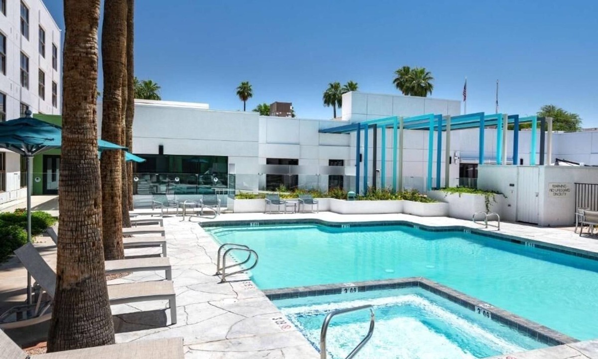 Chandler Hotel | I-10 Convenience & Heated Pool | Relax, Explore, Enjoy Phoenix l 2 Rooms