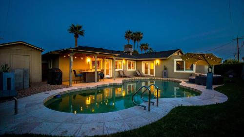 Village Grove House | Immaculate Home Near Old Town Scottsdale and ASU