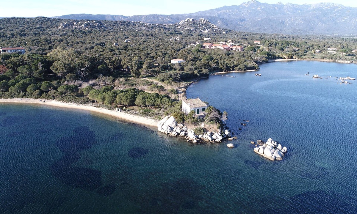 Pianotolli-Caldarello Villa | In Pianottoli-Caldarello, bonifacio stone villa, feet in the water