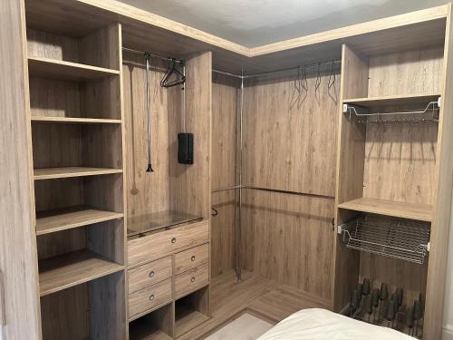 Southampton House | Independent large studio flat