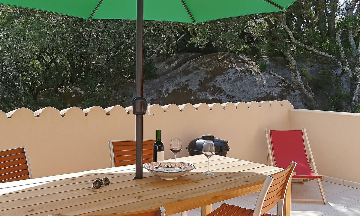 Arca Apartment | Independent T3 for 4 people in villa with large garden, Air conditioning, Wifi