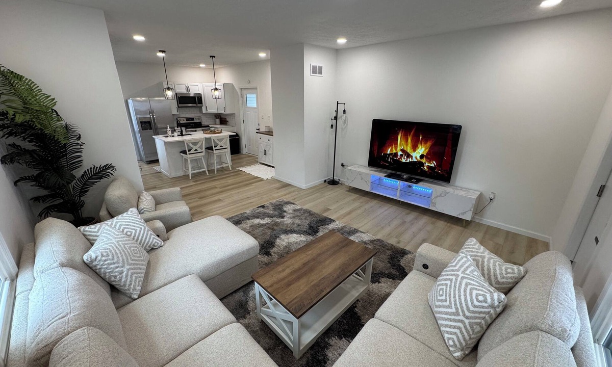 Downtown Indianapolis House | IndyBNB - Fully updated home located in Fletcher Place, Downtown Indianapolis