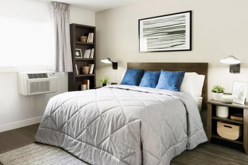 West Ashley Hotel | InTown Suites Extended Stay Charleston SC - West Ashley