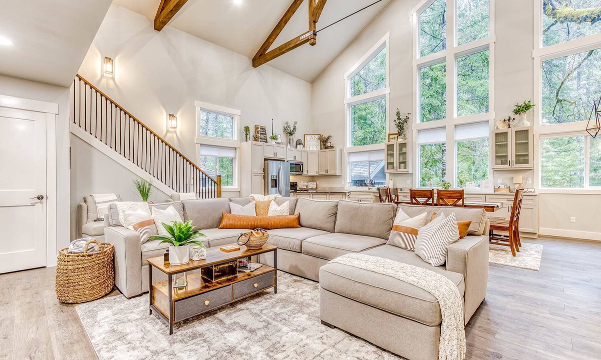 Welches House | Inviting home with fireplace, sauna, full kitchen, & W&D
