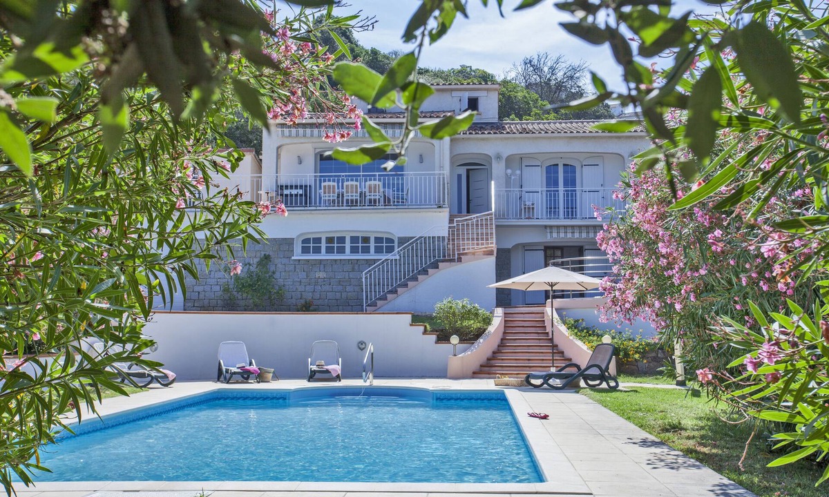 Isolella House | Isolella/Villa sea view/swimming pool/sandy beach 200m