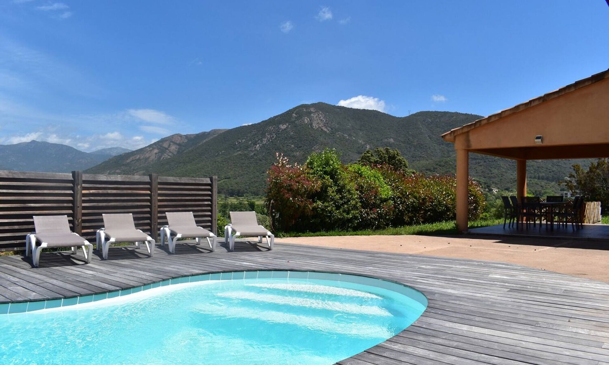 Vico House | Jolie Maison Avec Piscine Proche Plage et Commerces