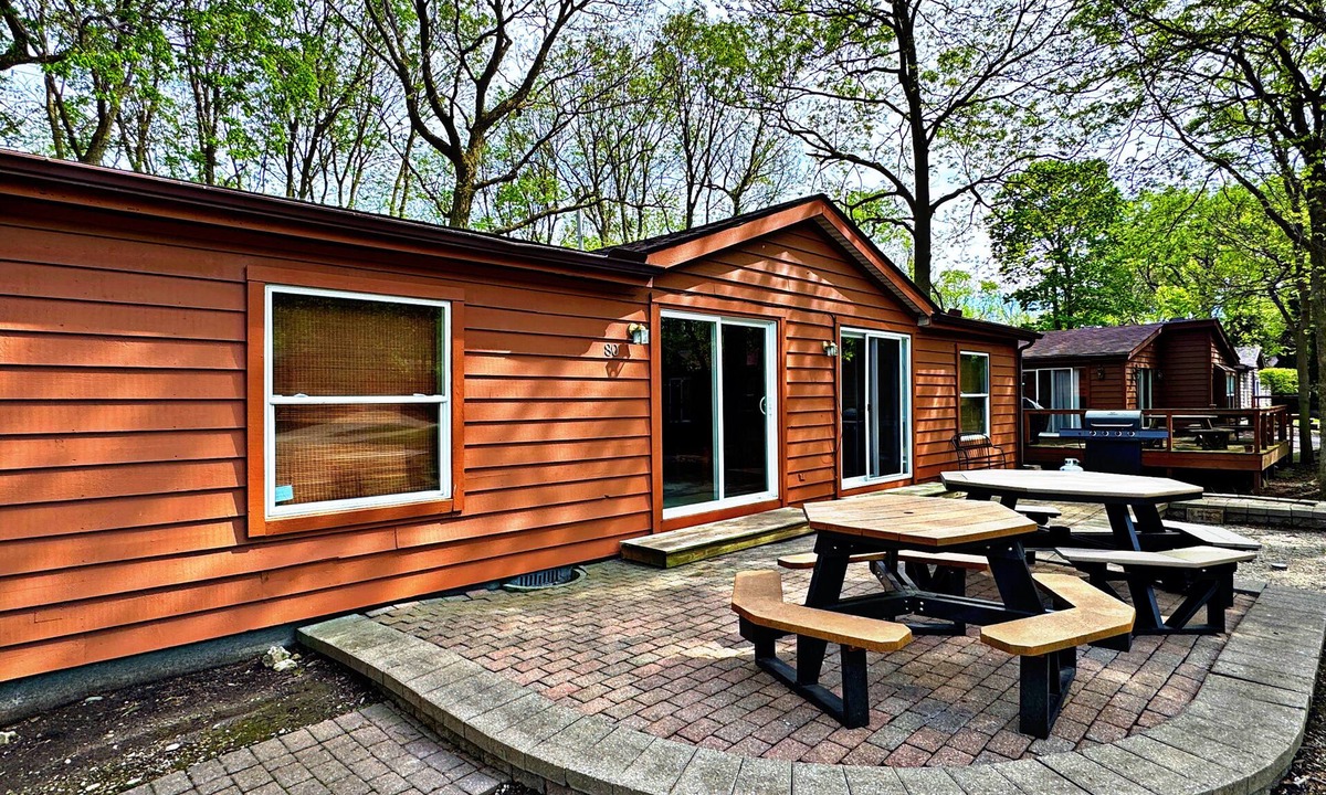 Put-in-Bay Cabin | Just the Right Space to Unplug | 8 ppl | IC80