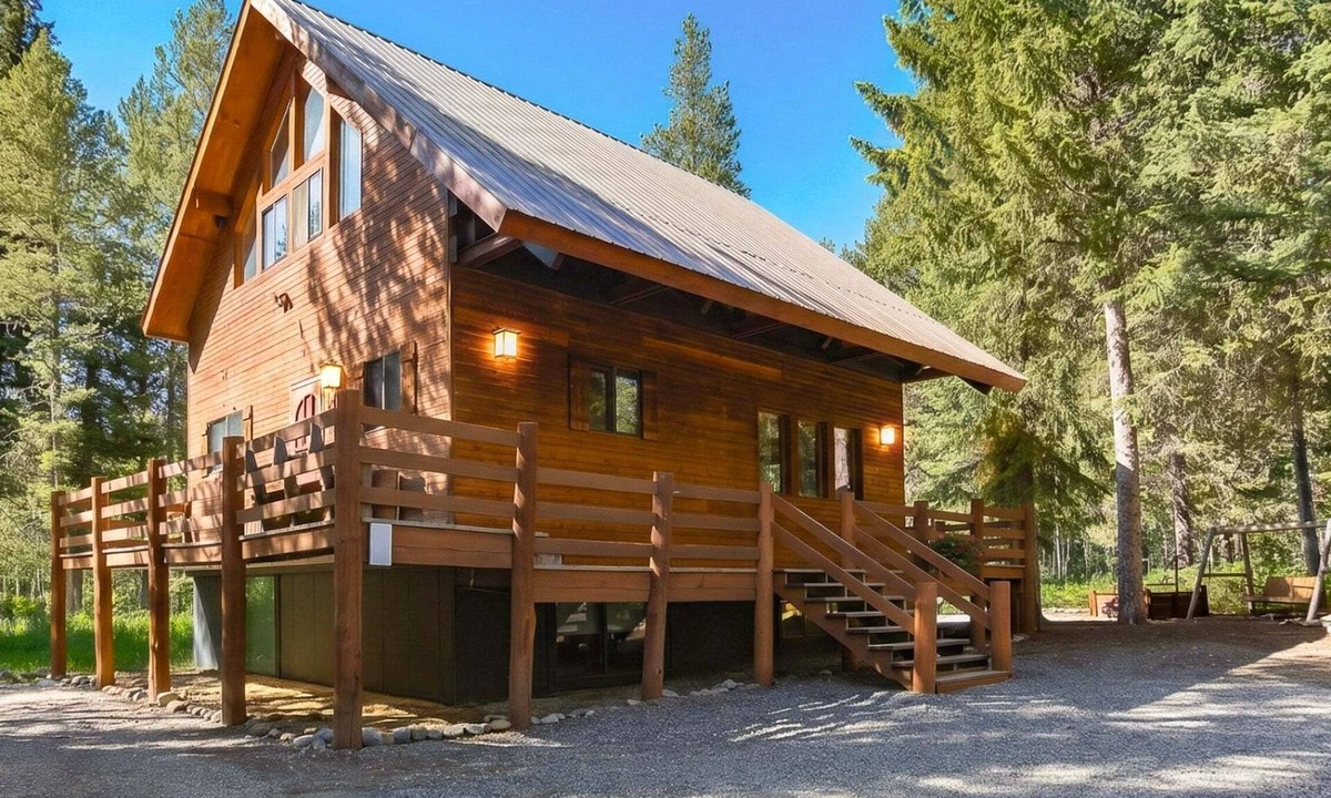 Alpine Northeast House | KABINO: New! Snowmobiling ATV Trails Nearby Rivers Yellowstone Grand Tetons Jackson Free Wifi