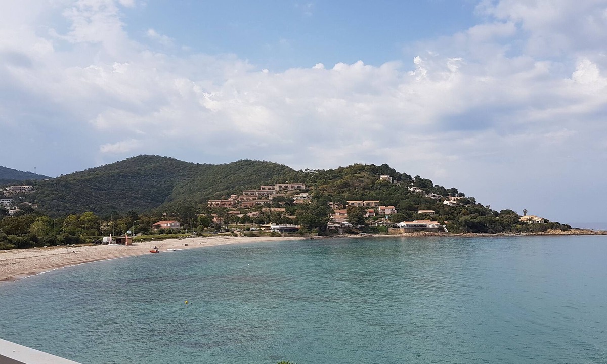 Tarcu Apartment | Kallisté – A Simple and Authentic Stay by the Sea