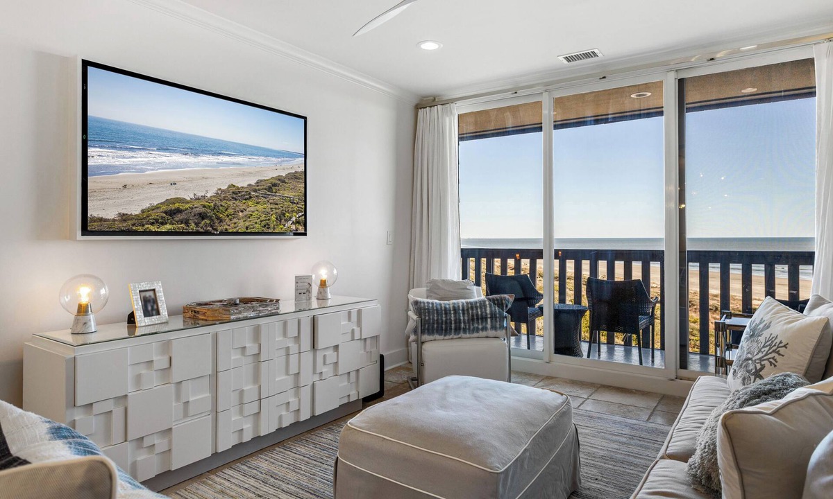 West Beach Village Villa | Kiawah Exclusives | 2473 Shipwatch Oceanfront