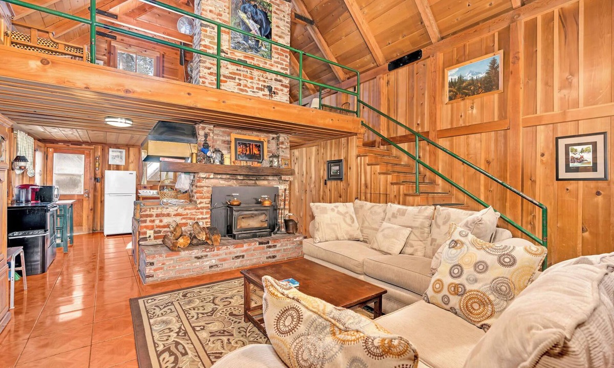 West Village Cabin | Knotty Pine Cabin Near Shaver Lake Sleeps 7