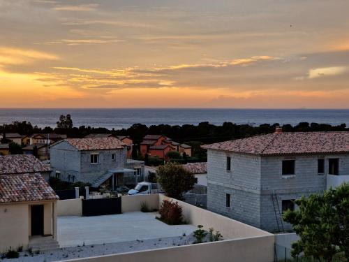 Palasca Villa | L'Osari, villa vue mer, accès plage à pied, golf, jardin clos pour enfants