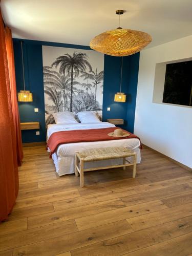 Figari Apartment | La Poudrière - Grand appartement avec jardin privé au calme, Figari