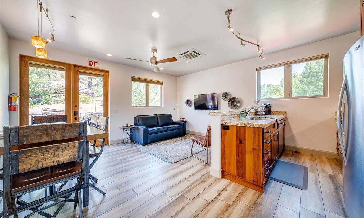 Zion National Park South Entrance Apartment | LaFave-Luxury Suite at Zion: The Zion Suite