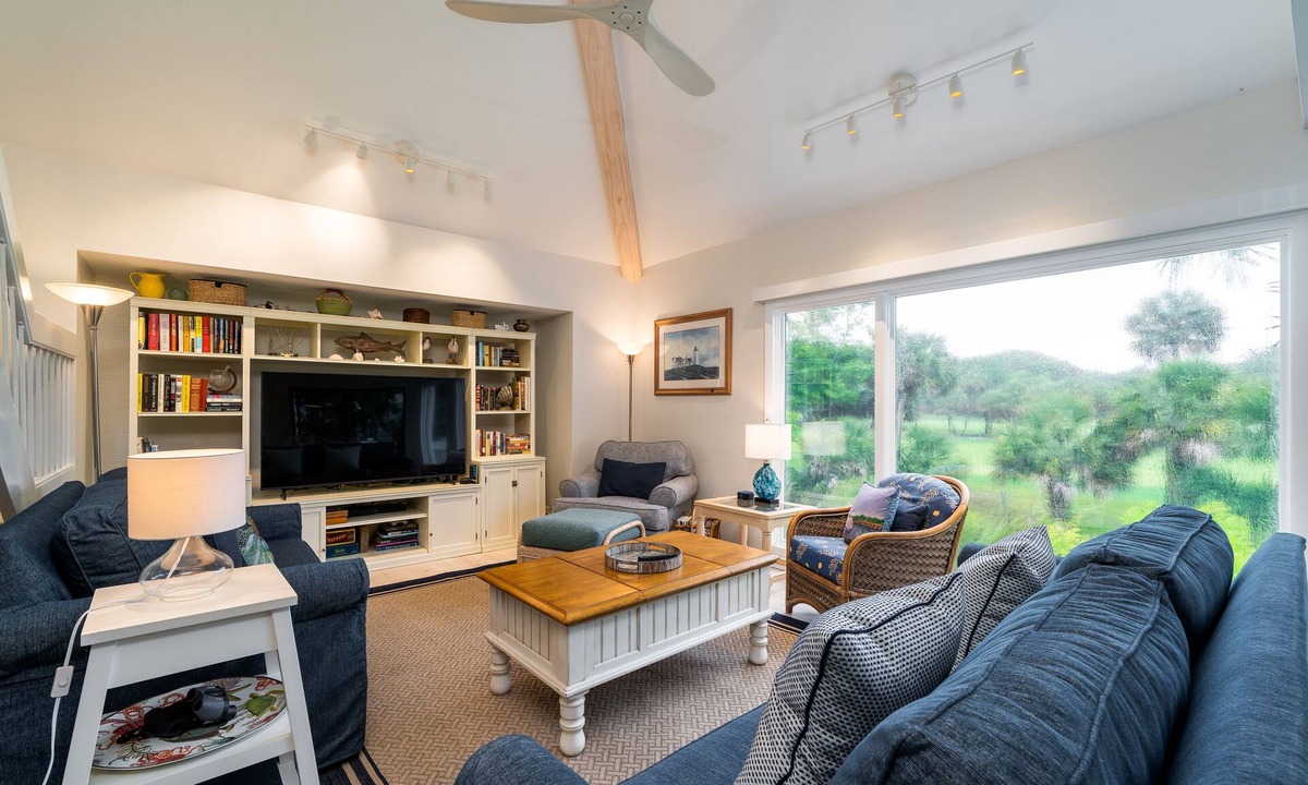 Spinnaker Beachhouses Villa | Lagoon/Golf Views! Walk to Beach/Pools/Golf/Dining! Lake House only- no club access. NO pets