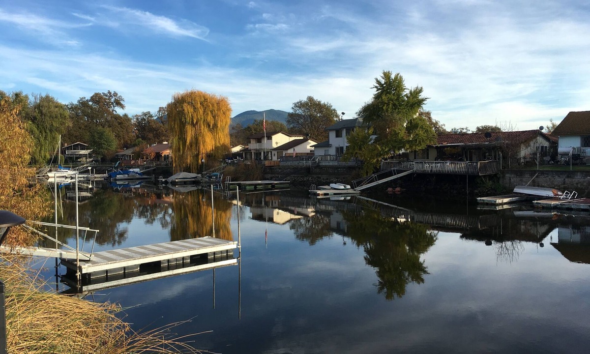 Lakeport House | Lake Living on the Water - House with Private Dock in Lakeport on Clearlake