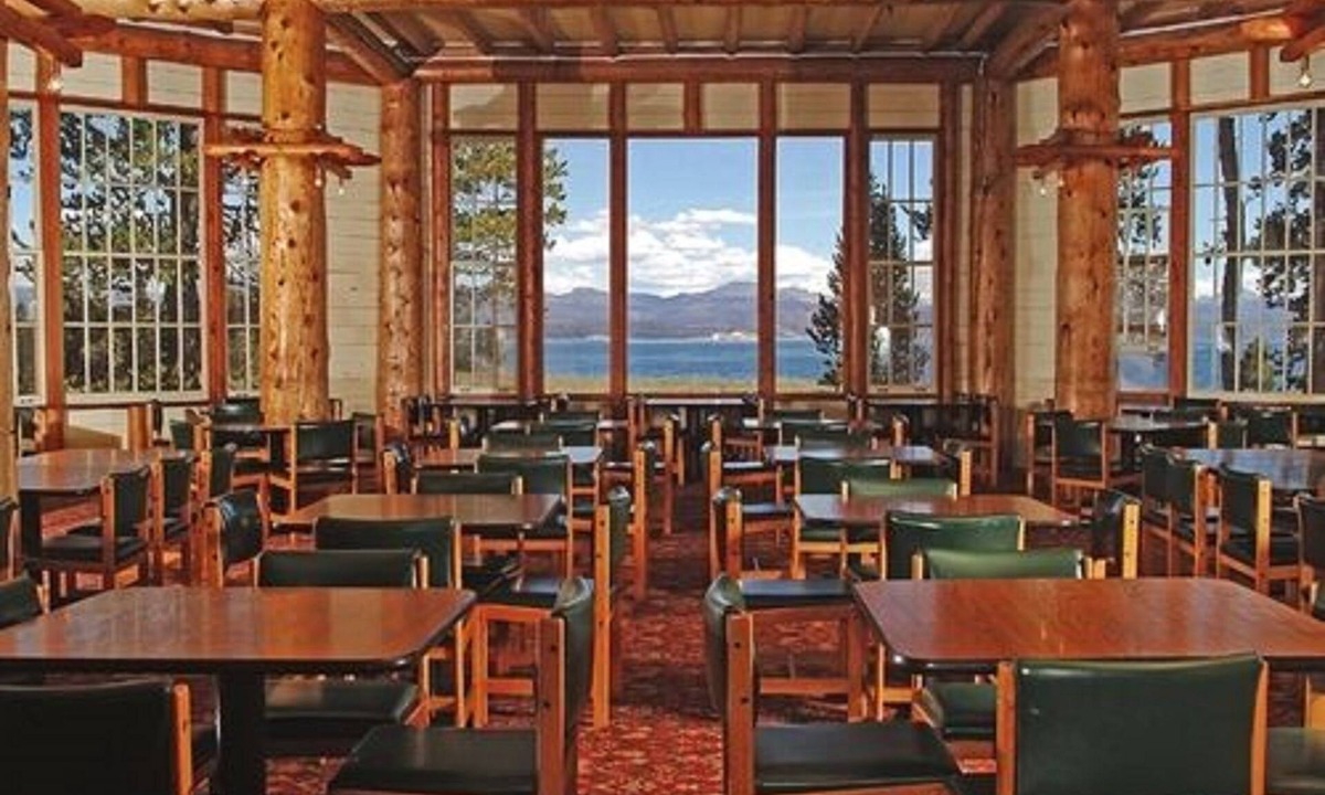 Lake Hotel | Lake Lodge Cabins - Inside the Park