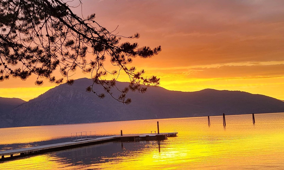 Bayview Cabin | Lakefront Cabin #1-REMOTE, RECOMMEND SUV/TRUCK, PRIMITIVE RD! Lake Pend Oreille