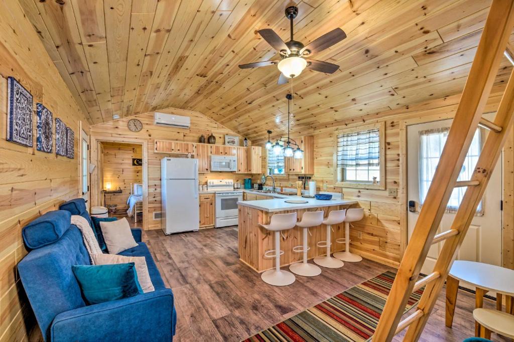 Cub Run House | Lakefront Cabin Private Dock, Trails, Cave, Etc!