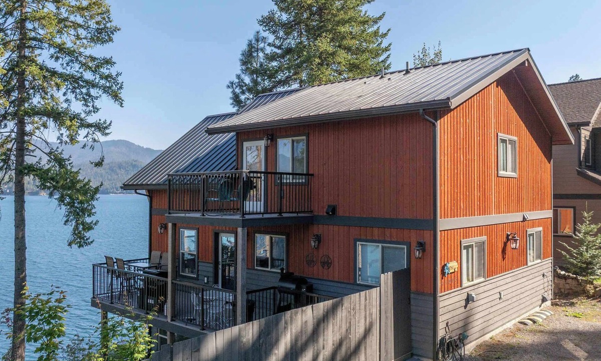 Hayden Lake House | Lakefront Hayden Lake Home with Private Dock for Family Getaways