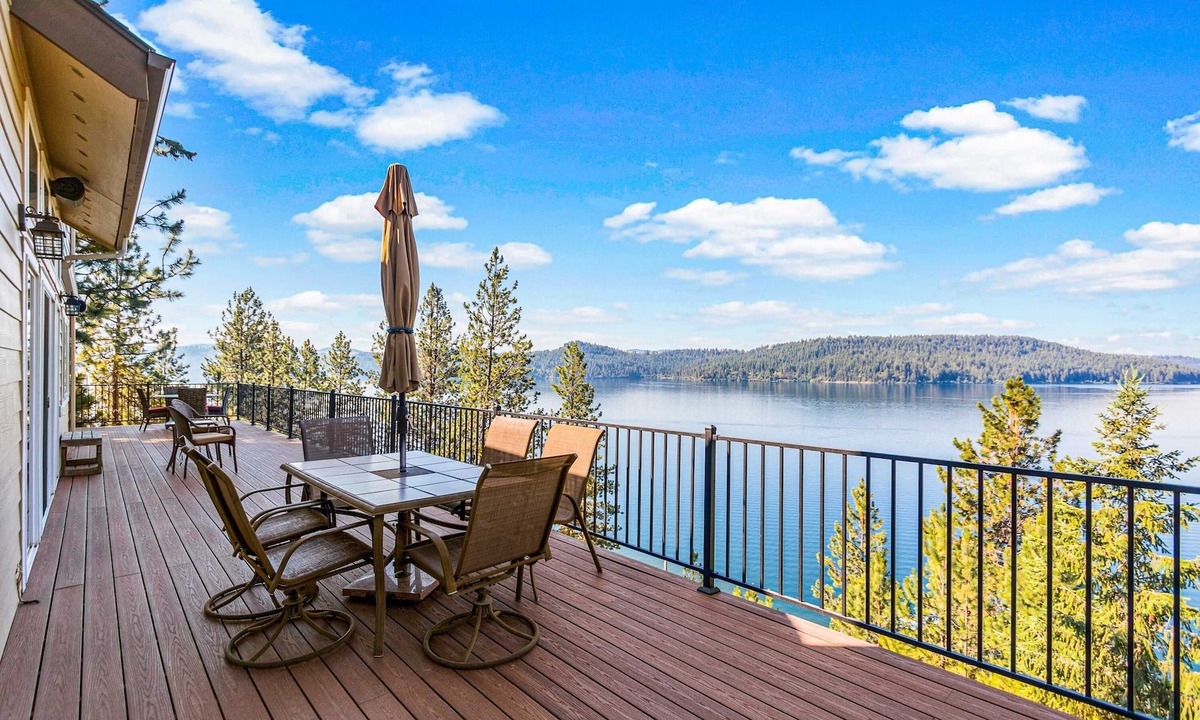 Worley House | Lakefront home with tram, dock and water access