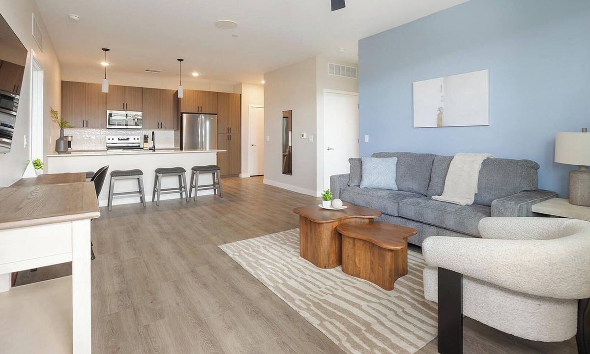 Goodyear Apartment | Landing | Chic 2BD, Gym, Clubhouse