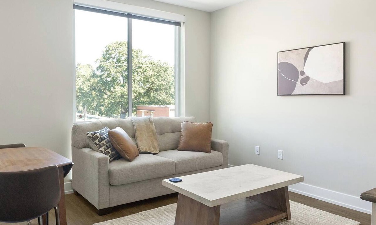 Southwest Raleigh Apartment | Landing | Chic Studio in Caraleigh
