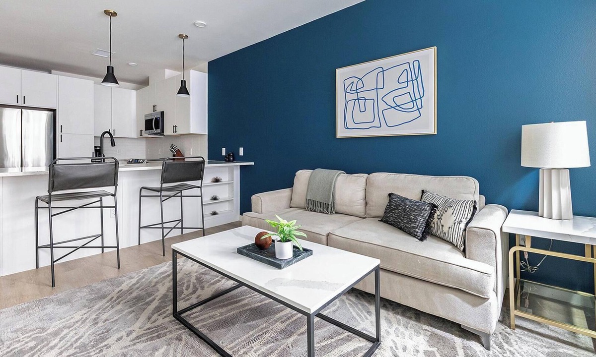 Civic Center Apartment | Landing | Modern 1BD, Rooftop Lounge, Gym