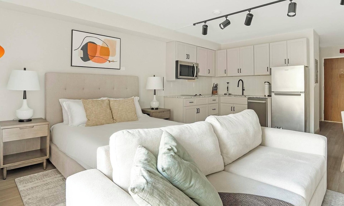 Northeast Raleigh Apartment | Landing | Spectacular Studio, Pool, Gym