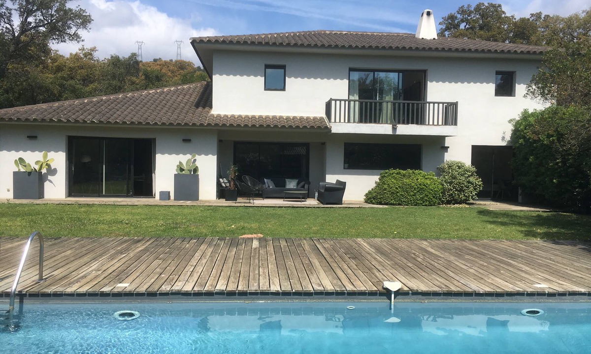 Pinarellu Villa | Large 320m2 villa, fully air-conditioned, heated swimming pool, 5000m2 enclosed garden