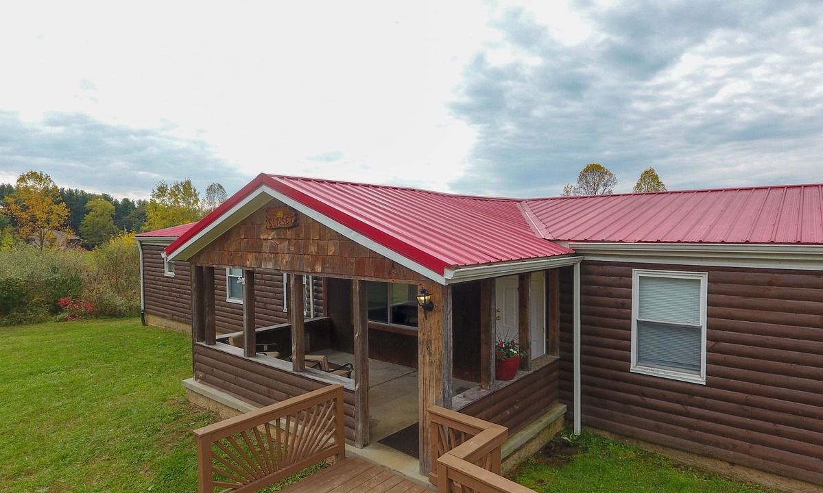 Nelsonville Cabin | Large, Open Sunset Cabin in Star of Hocking Hills