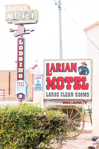 Tombstone Hotel | Larian Motel