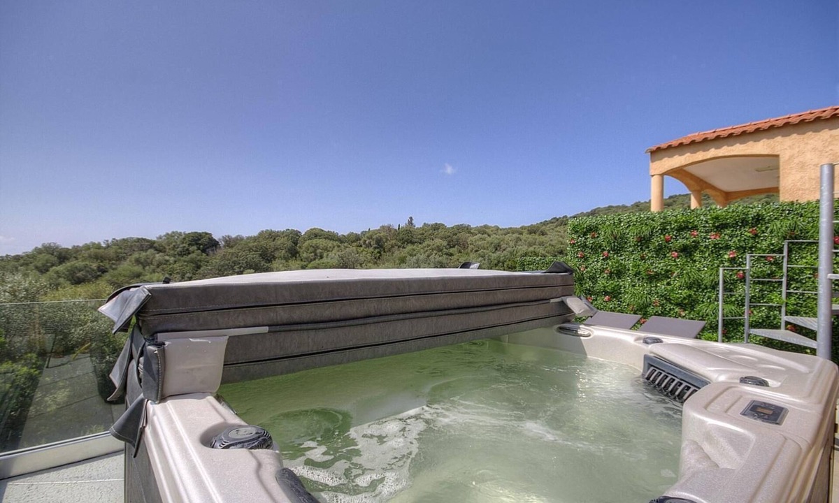 Serra-di-Ferro House | Le 1 - SERRA DI FERRO