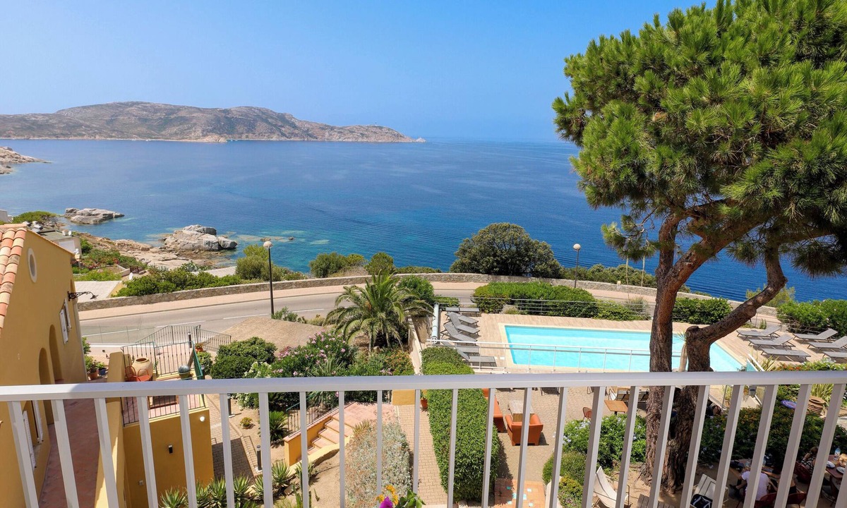 Calvi Hotel | Le Saint Erasme, Hotel Eco Friendly