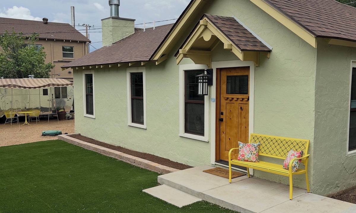 Downtown Flagstaff Cottage | Little Cherry Cottage Close to it All in Flagstaff