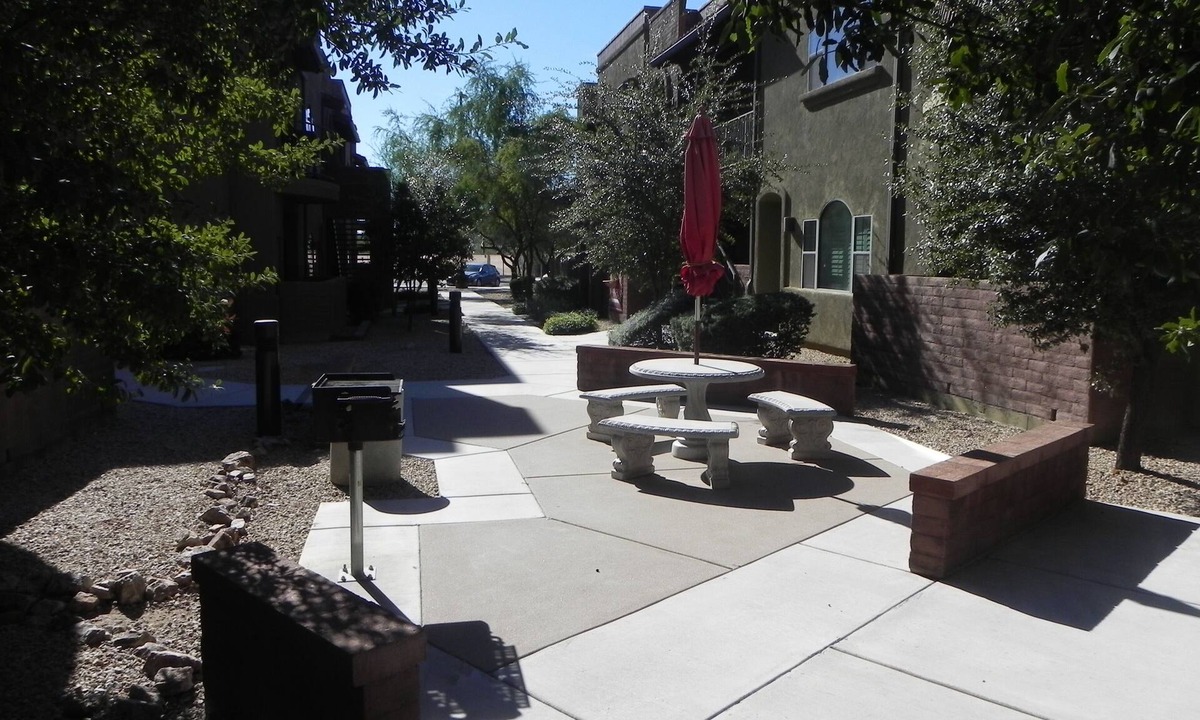 Campus Farm Condo | Location Unsurpassed! Luxuriously upgraded condo in central Tucson.