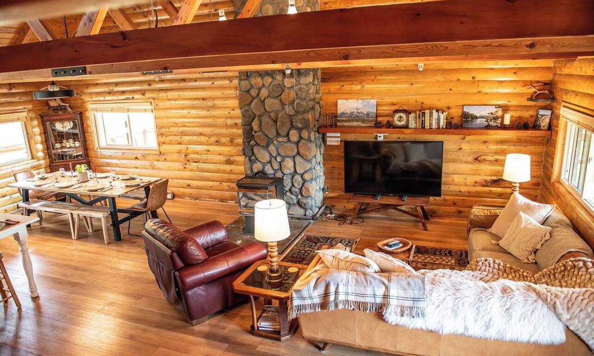 Star Valley Ranch Cabin | Log cabin, mountain views, golf course, fire pit, near Jackson Hole, sleeps 10