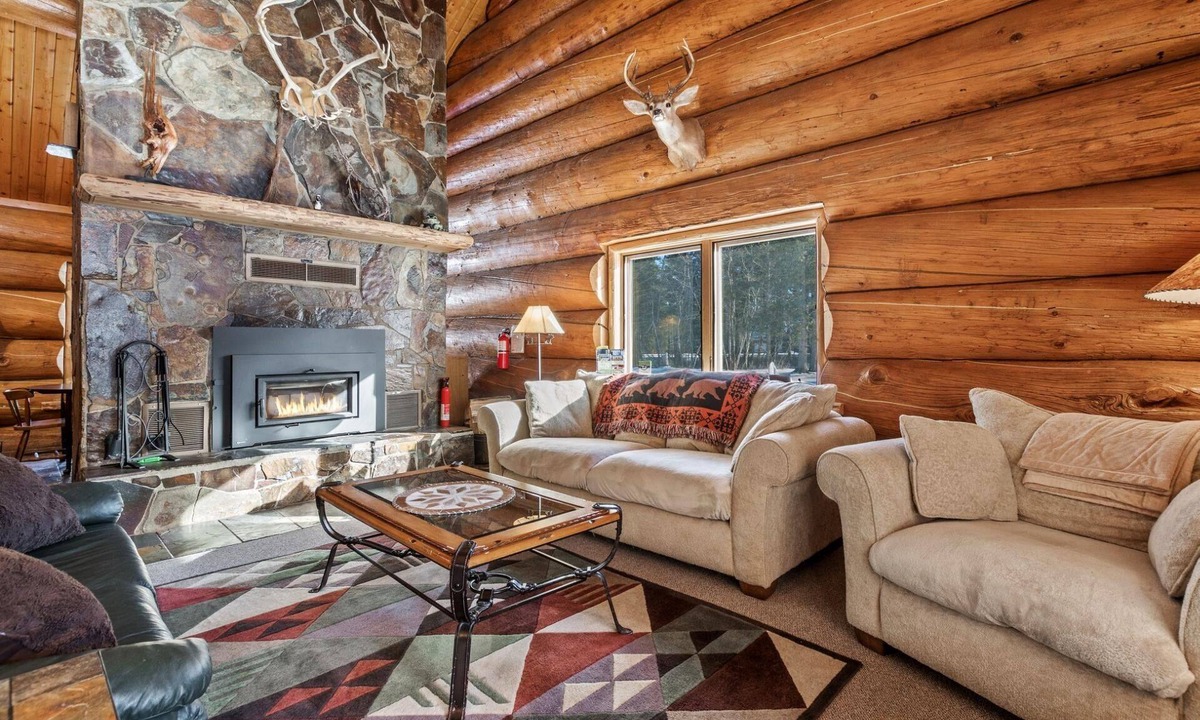Whitefish House | Log Home on 8 Acres by Stillwater River