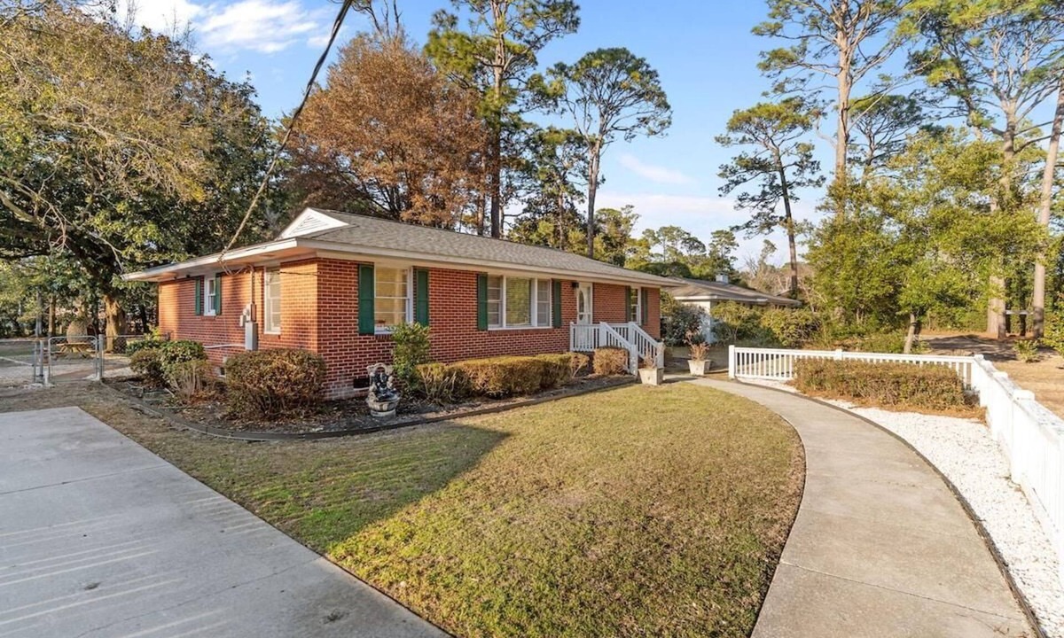 Wilmington House | Long Leaf House - Great Mid-Term Rental Location!