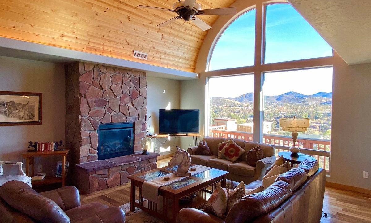 Diamond Valley House | Longview Lodge - Prescott Cabin Rentals