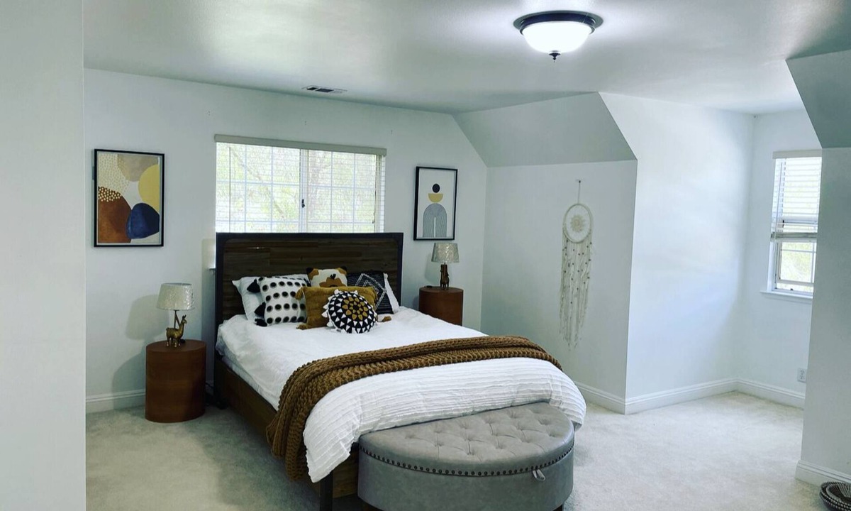 Solvang House | Los Olivos Stunner! Walk downtown, cowboy pool, hot tub, fire pit