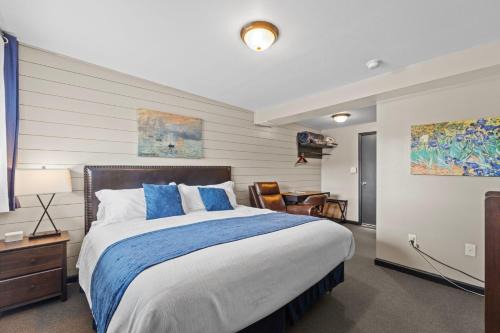 Lava Hot Springs Hotel | Lost Trail Resort - Riverside Rooms - Near Hot Pools